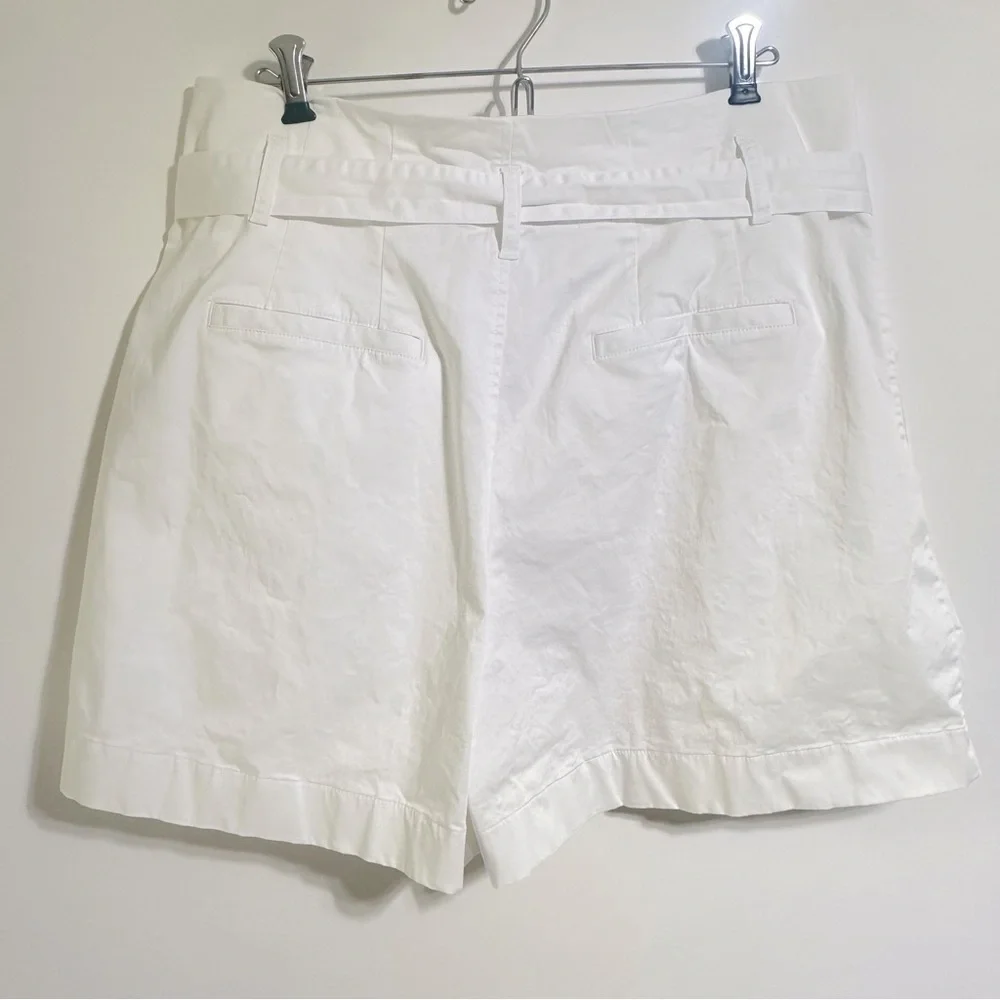 Ralph Lauren black label tie waist white cotton high waist vaca 4” inseam shorts